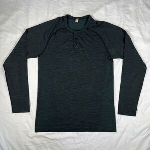 Lululemon Metal Vent Tech Heathered Black Green‎ Long Sleeve  Henley Shirt Small